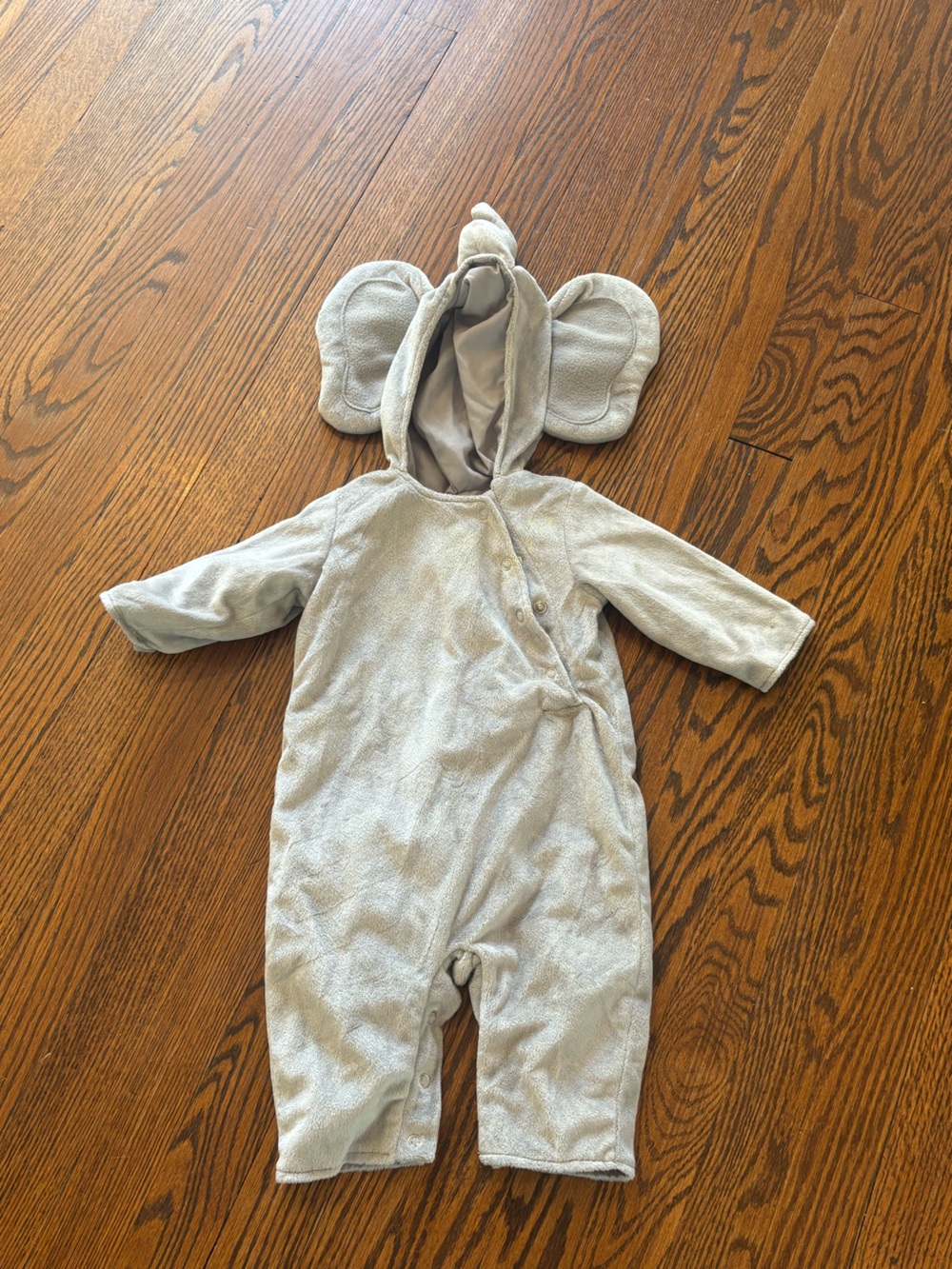 Pottery Barn Kids Light Gray Elephant Hooded Onesie, 0-6M (Great for Halloween)